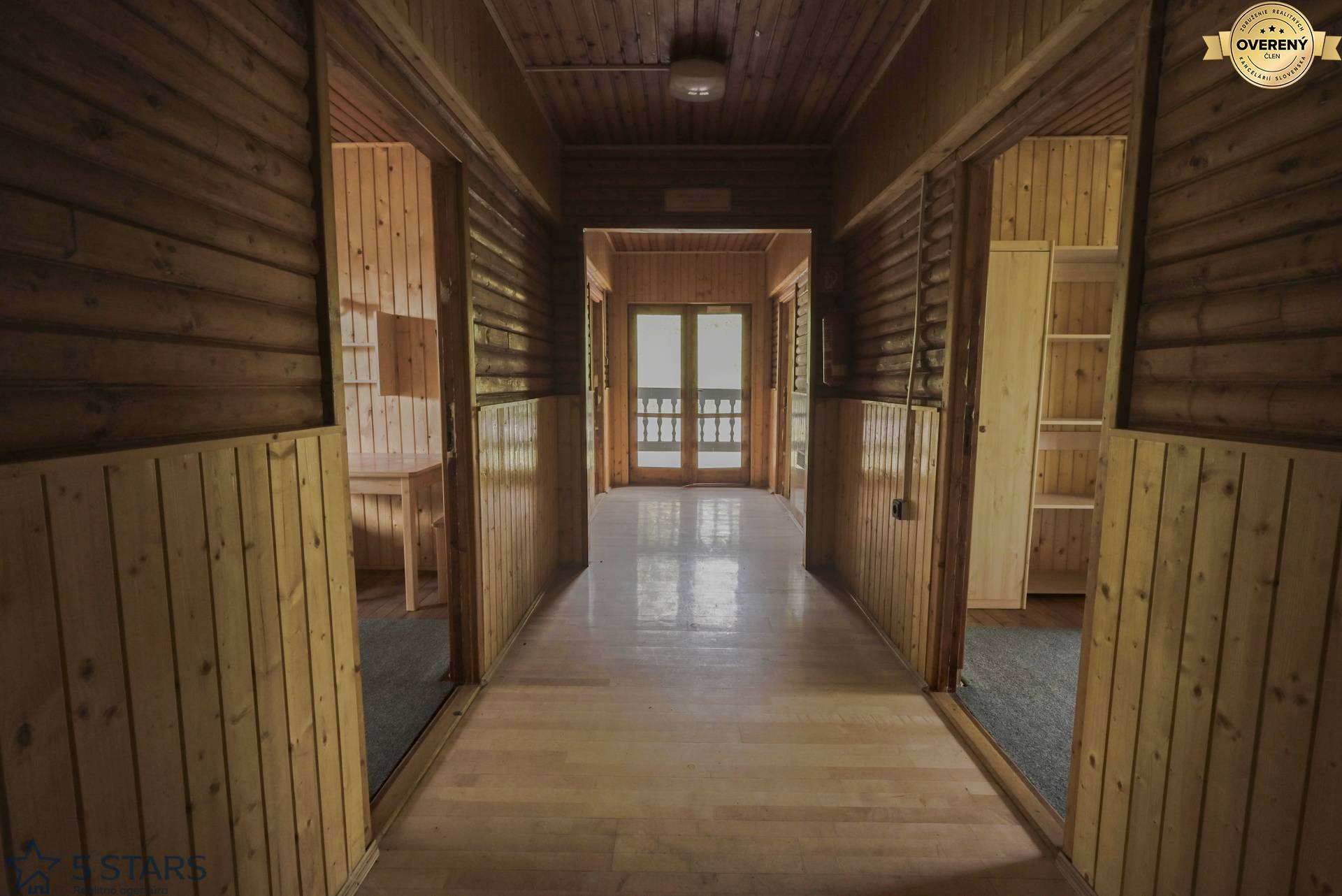 predaj chata s pozemkom 4650 m2 na oravskej priehrade 10.jpg