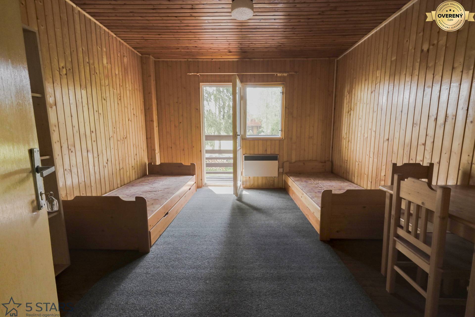 predaj chata s pozemkom 4650 m2 na oravskej priehrade 11.jpg