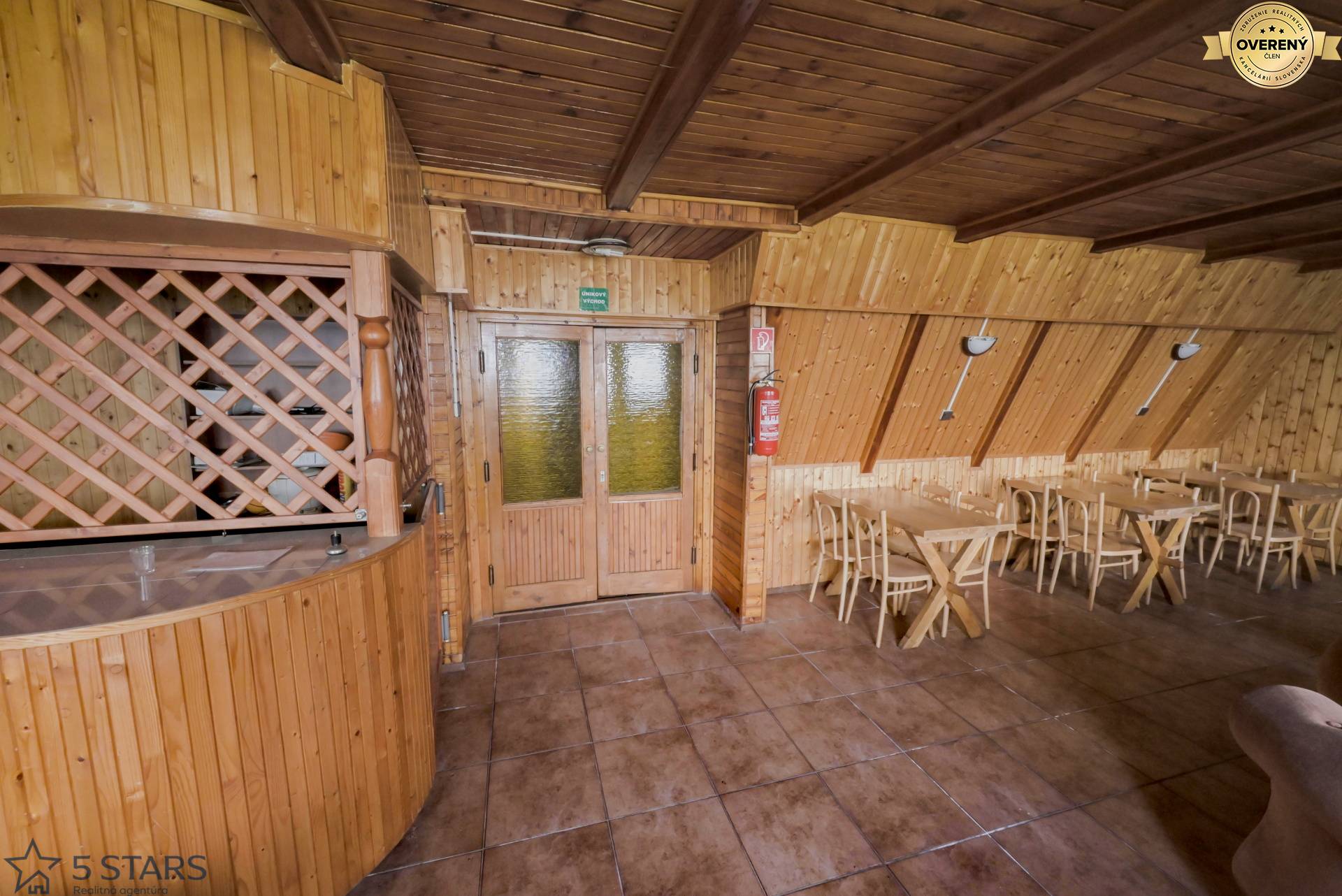 predaj chata s pozemkom 4650 m2 na oravskej priehrade 16.jpg