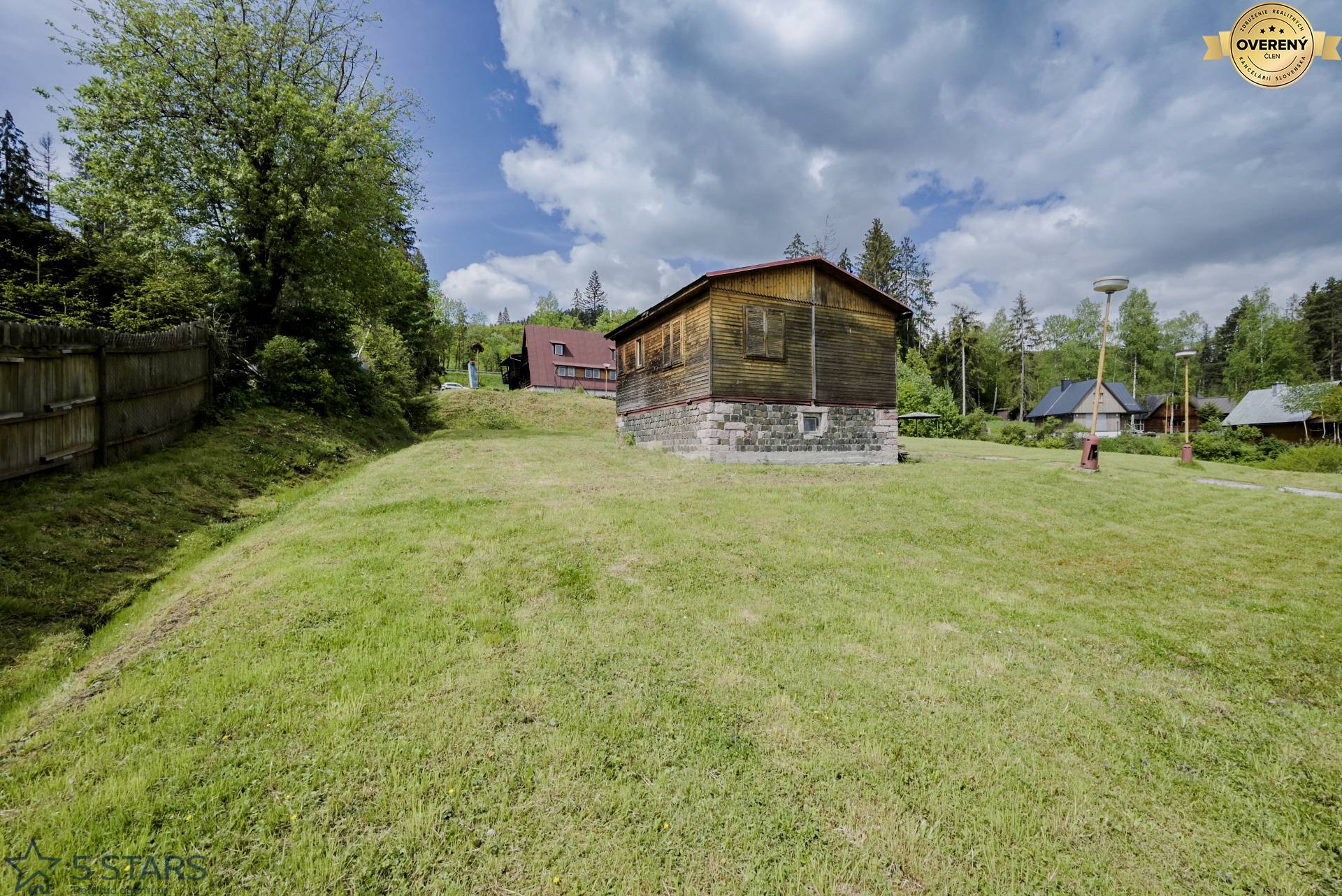 predaj chata s pozemkom 4650 m2 na oravskej priehrade 25.jpg