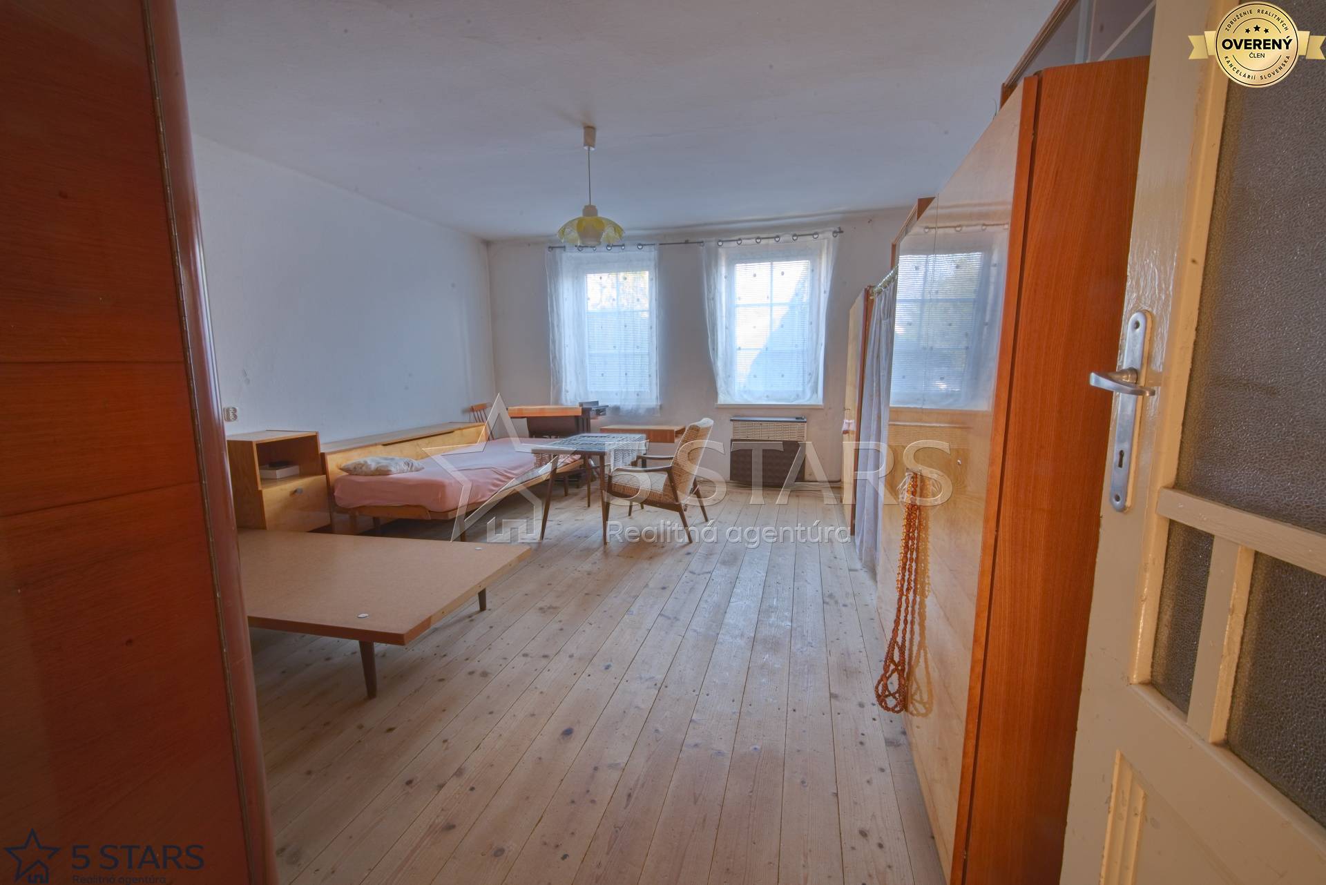 rd-predaj-cachtice-povodny stav-pozemok 1724m2-izba-10.jpg