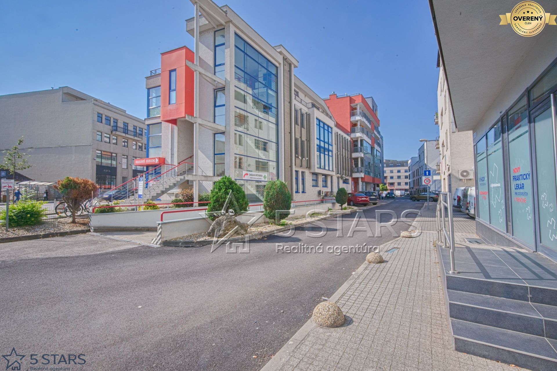 DSC_30prenajomj-kancelarske priestory-2poschodie-trencin-centrum-6.jpg