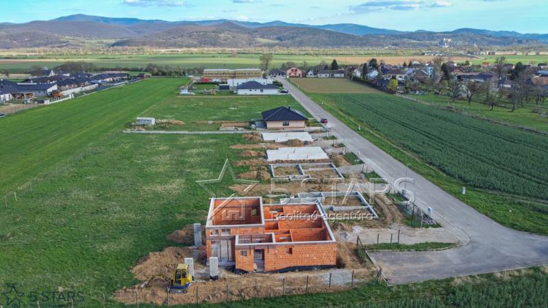 predaj-4izbovy RD-stvrtok-okr.Trencin-14.JPG