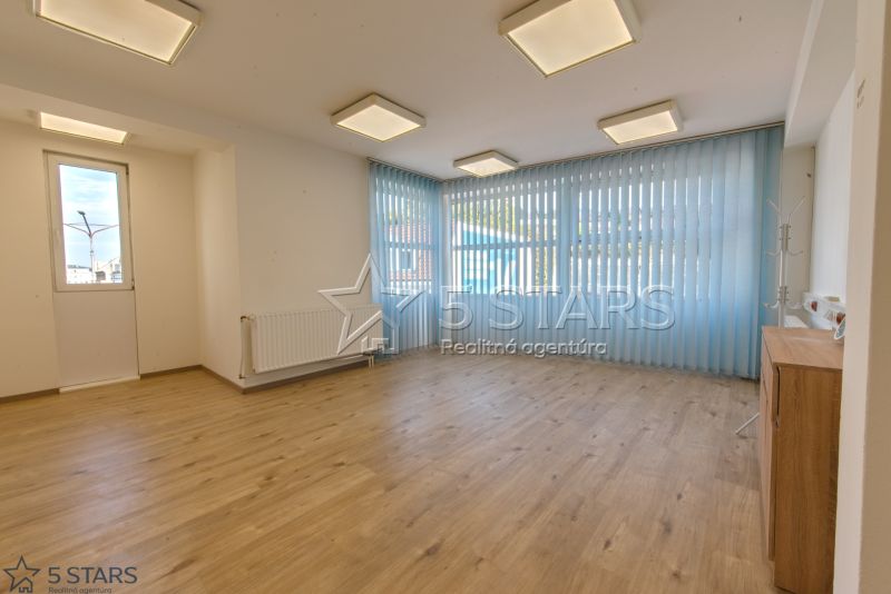 prenajomj-kancelarske priestory-2poschodie-trencin-centrum-5.jpg